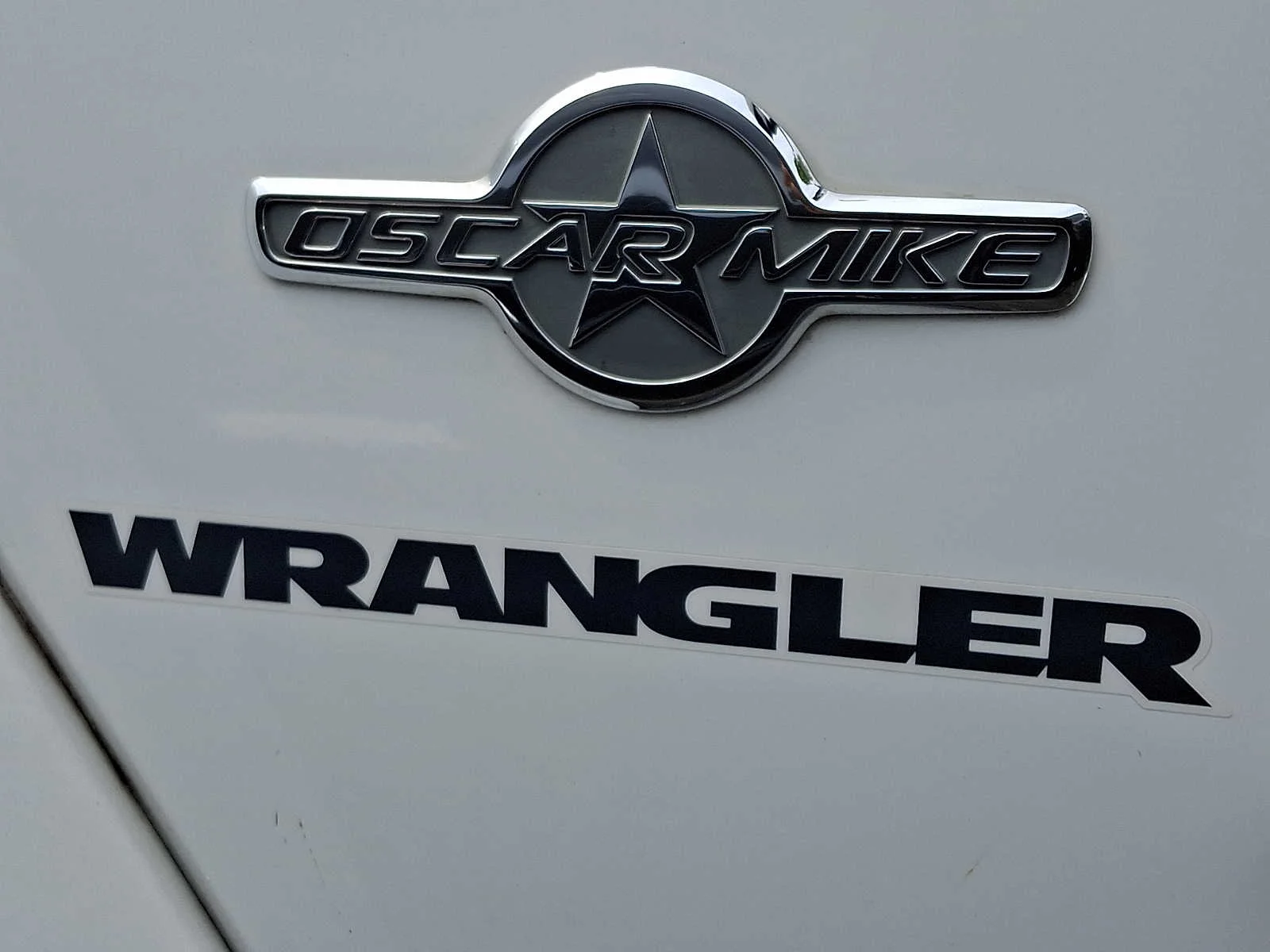 Used 2015 Bright White Clearcoat Jeep Freedom Edition image 5
