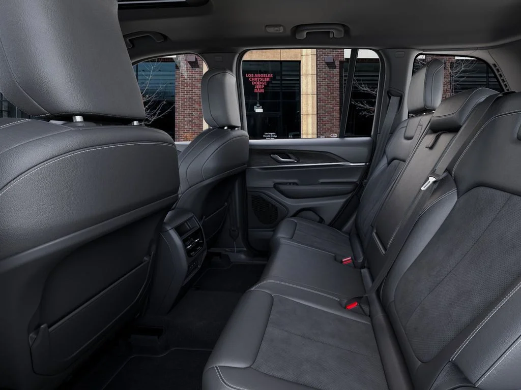 New 2026 Baltic Gray Metallic Clear-Coat Exterior Paint Jeep Altitude image 23