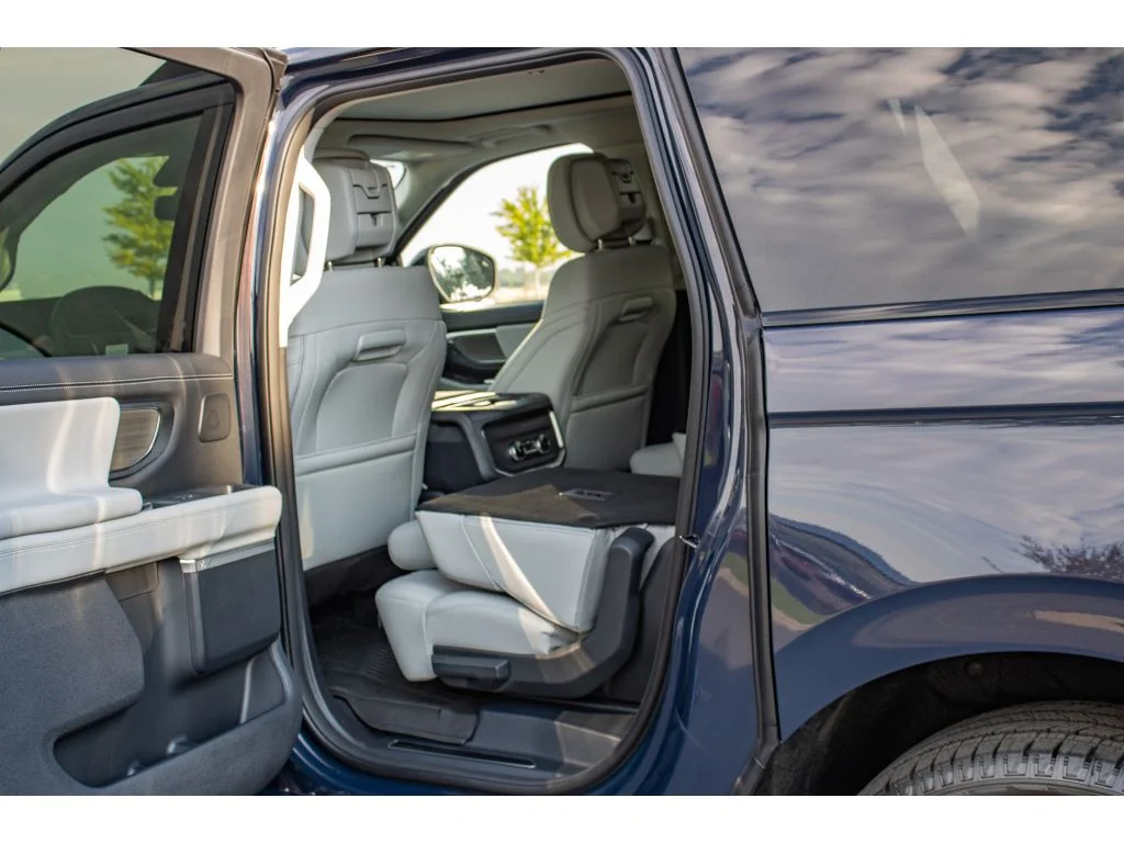New 2027 Blue Ember Metallic Ford MAX Platinum image 18