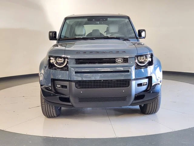 2026 Land Rover Defender X-Dynamic SE - Photo 9