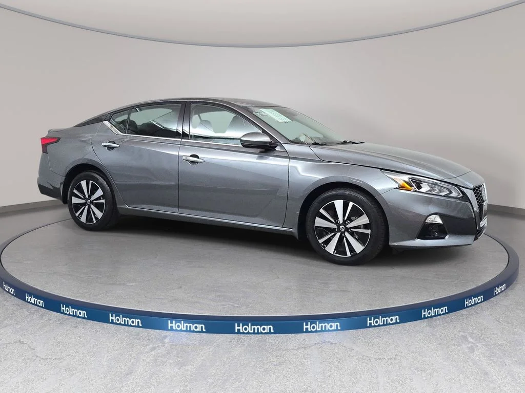 Used 2021 Gray Nissan 2.5 SL image 4
