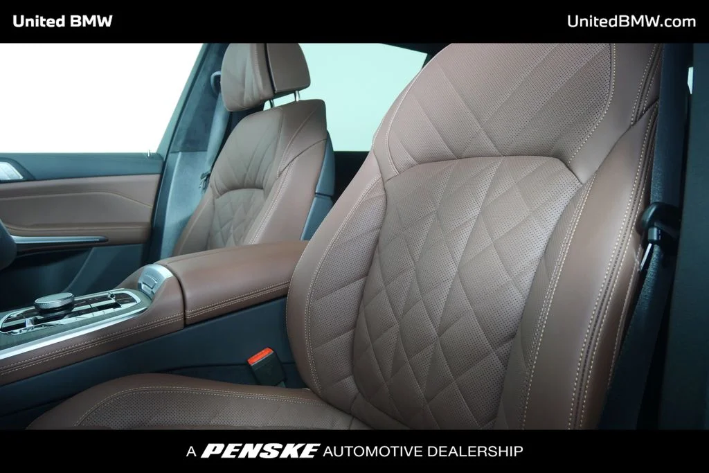 New 2027 Gray Metallic BMW xDrive40i image 10