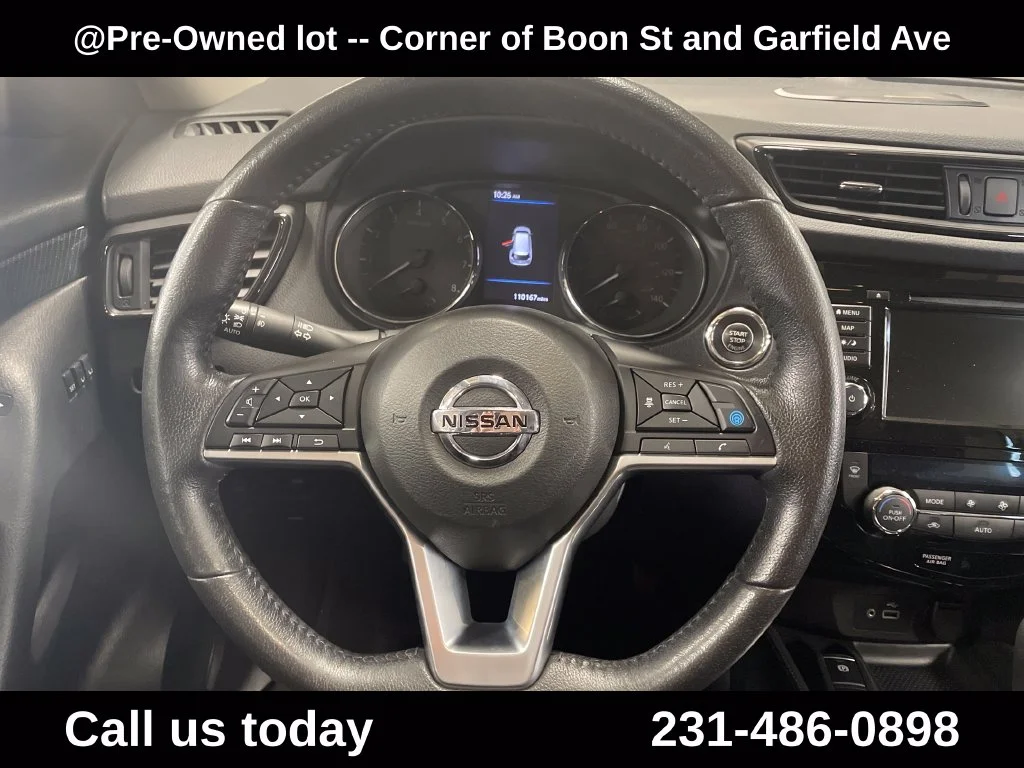 Used 2019 Gray Nissan SL image 21