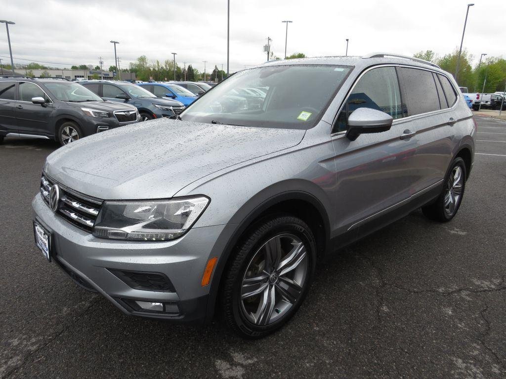 Used 2020 Silver Metallic Volkswagen 2.0T SEL image 10