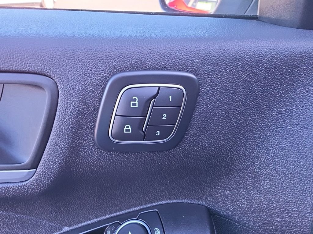 Used 2025 Silver Ford Platinum image 24