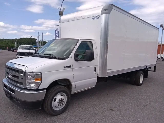 New 2026 Oxford White Ford E-450 DRW image 7