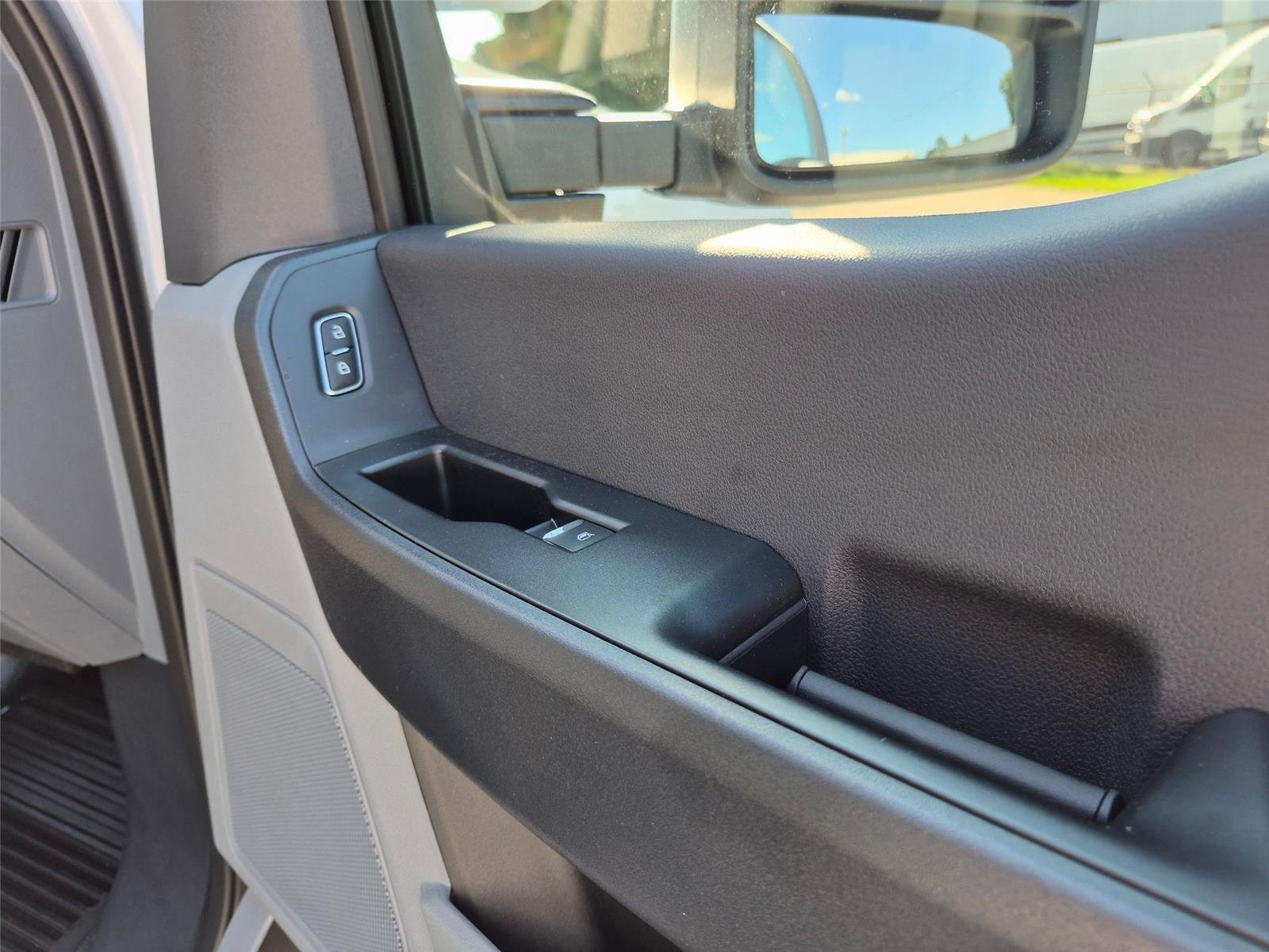New 2026 Oxford White Ford F-250® XL image 33