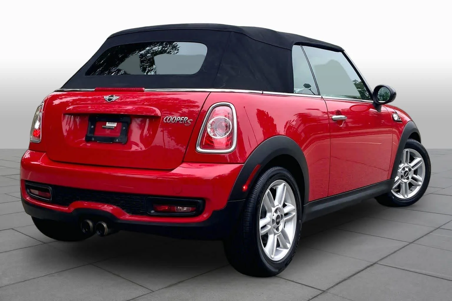 Used 2015 RED MINI S image 12