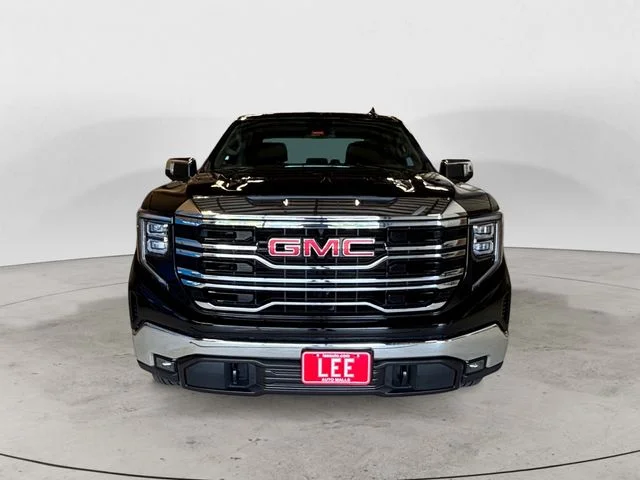 Used 2025 Black GMC SLT image 9