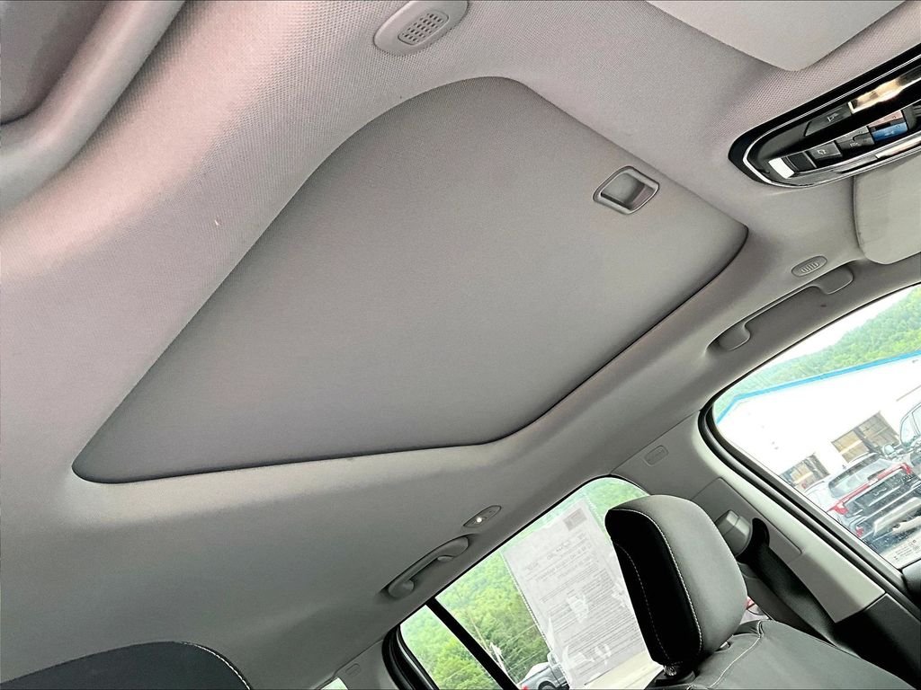 Used 2023 Baltic Gray Metallic Clearcoat Jeep Laredo image 22