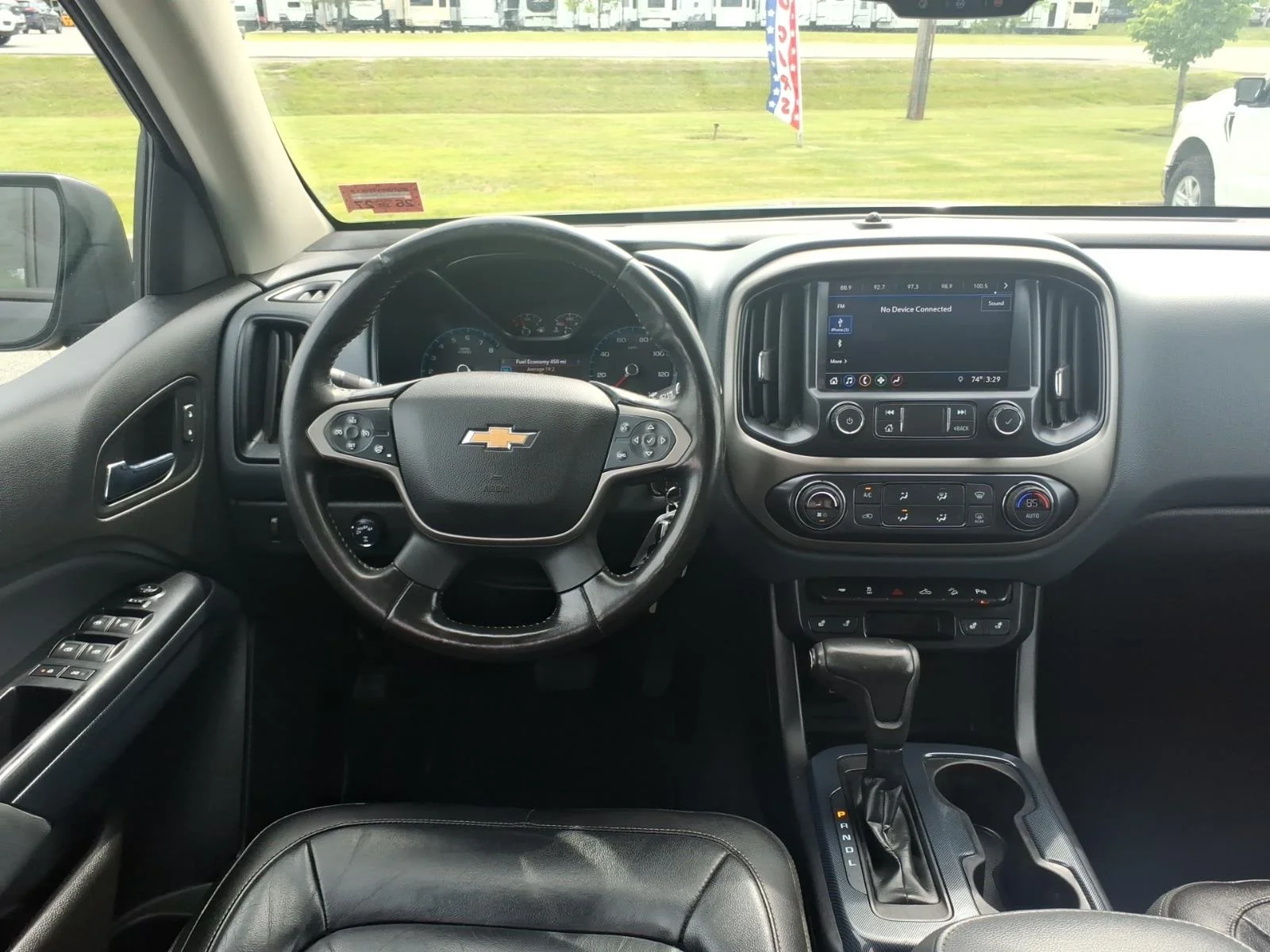 Used 2019 Black Chevrolet Z71 image 18