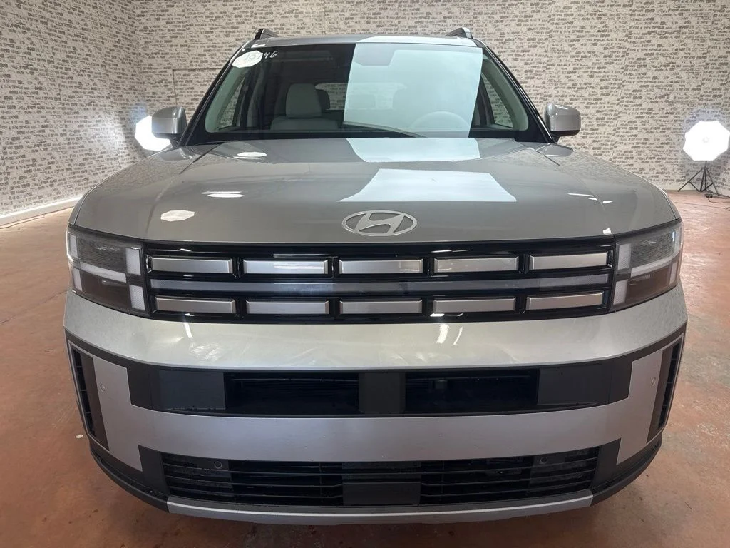 New 2027 Shimmering Silver Hyundai SEL image 2