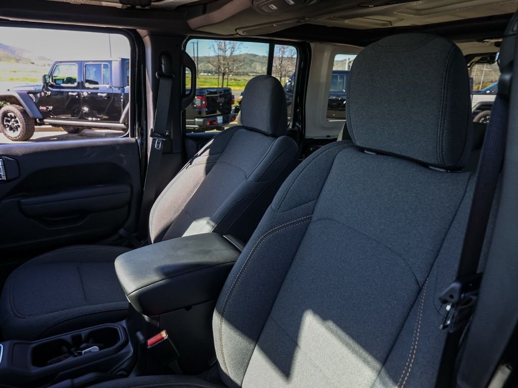 New 2026 Black Clear-Coat Exterior Paint Jeep Sport S image 14