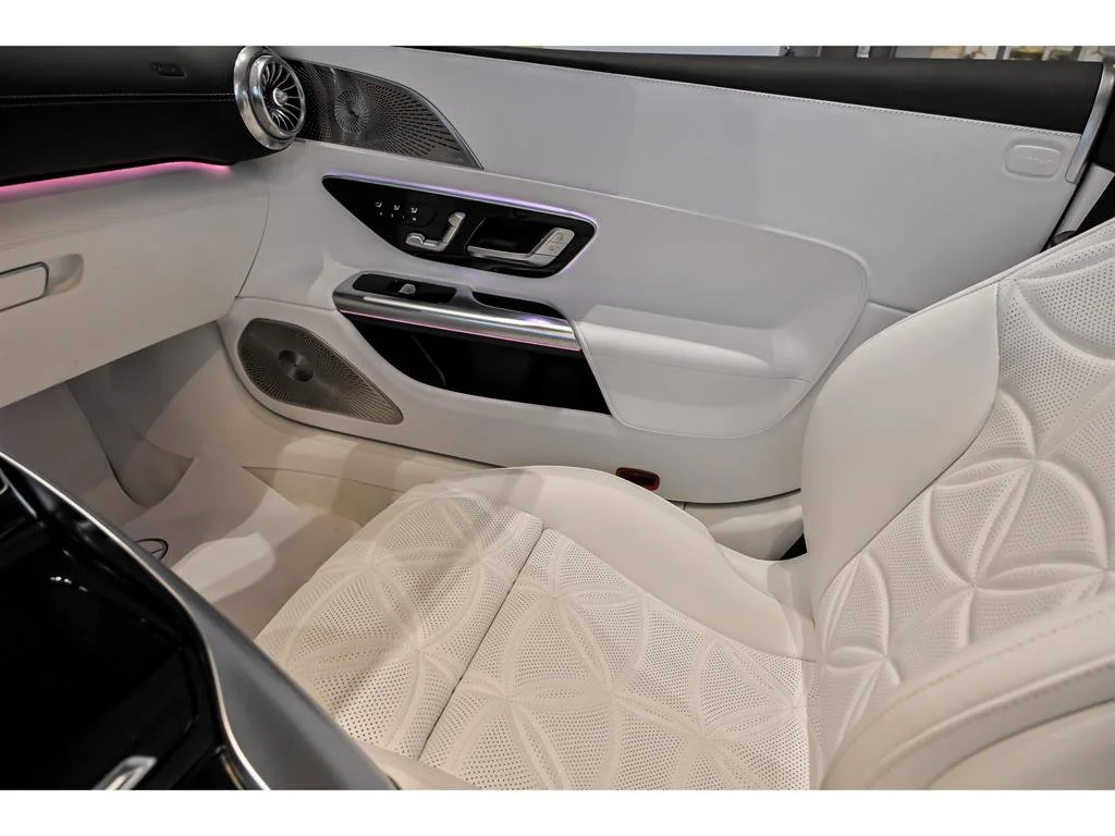 New 2026 MANUFAKTUR garnet red metallic (Red Ambiance) Mercedes-Benz Mercedes-Maybach SL 680 image 70