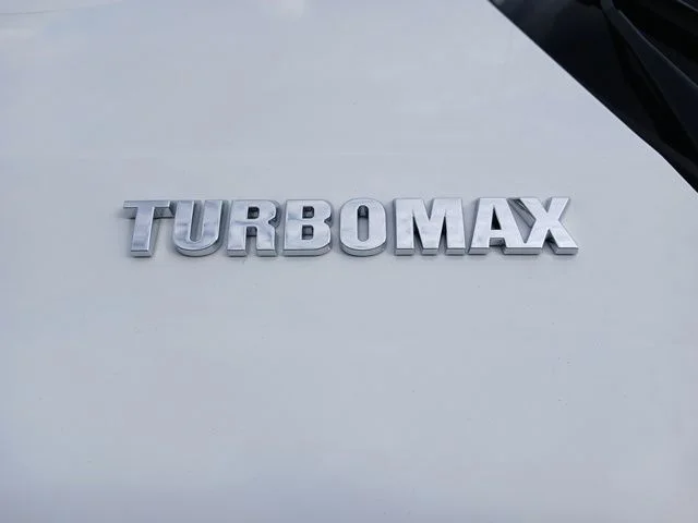 Used 2025 White Chevrolet Custom image 12