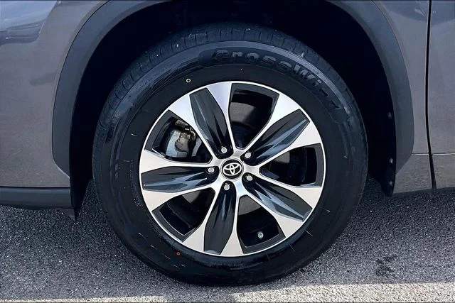 Used 2024 Gray Toyota XLE image 34