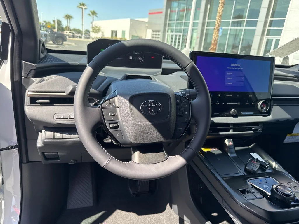 New 2026 Wind Chill Pearl <sup>1</sup> Toyota  Limited image 11