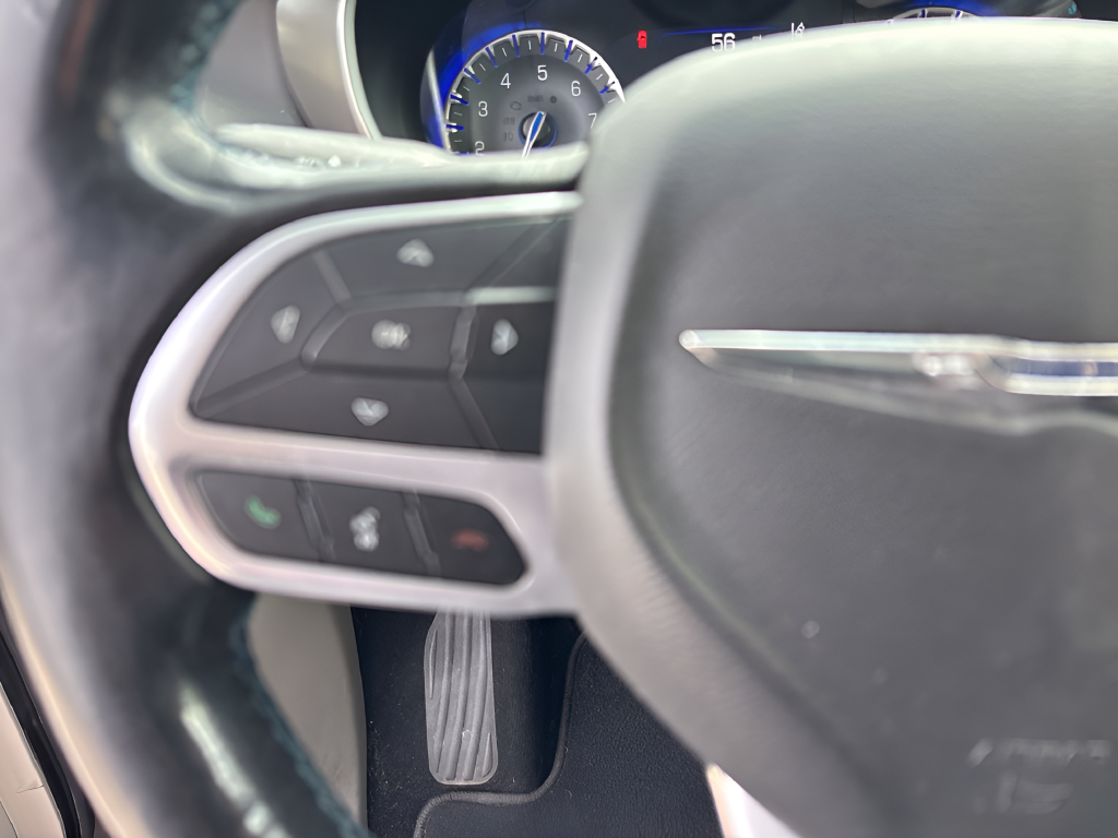 Used 2021 Gray Chrysler Touring L image 14
