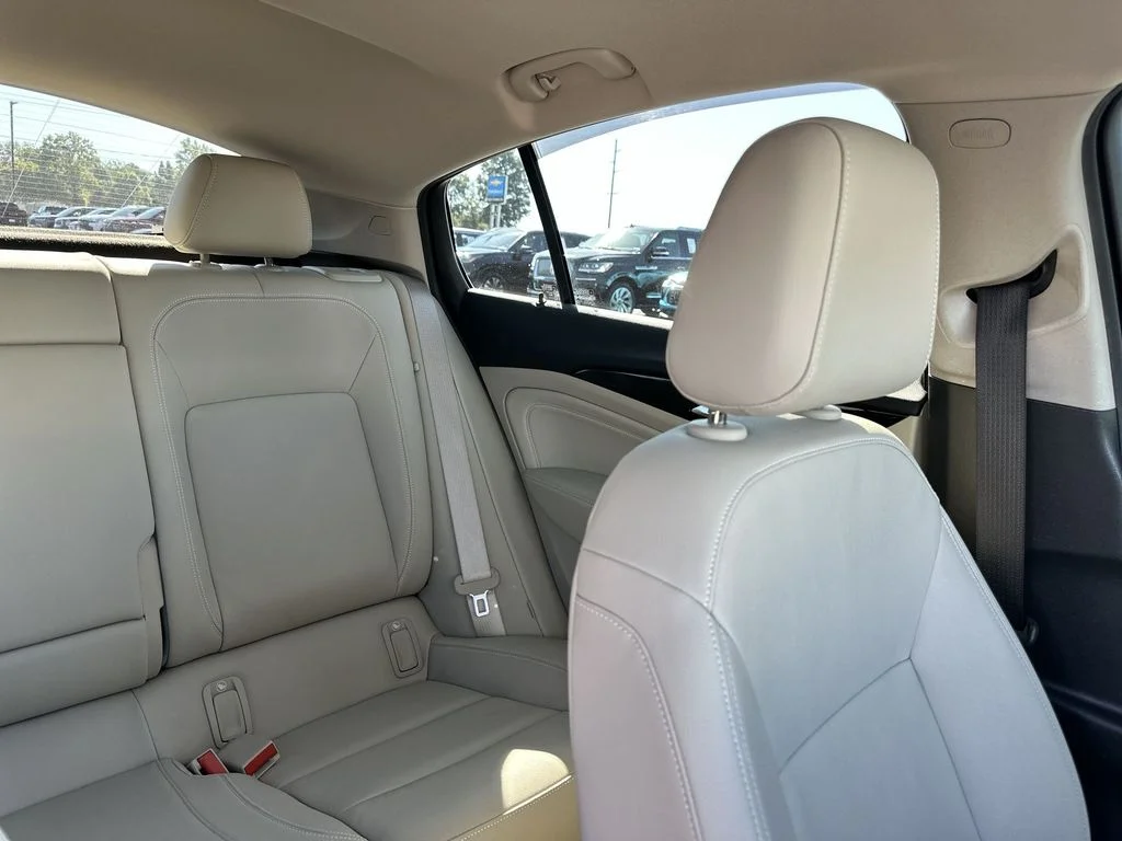 Used 2018 Silver Buick Essence image 14