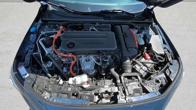 Used 2025  Honda Sport image 31