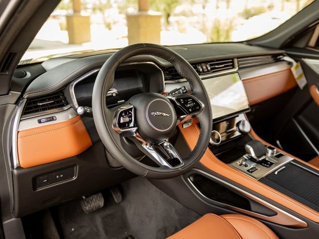 2026 Jaguar F-Pace R-Dynamic S - Photo 16