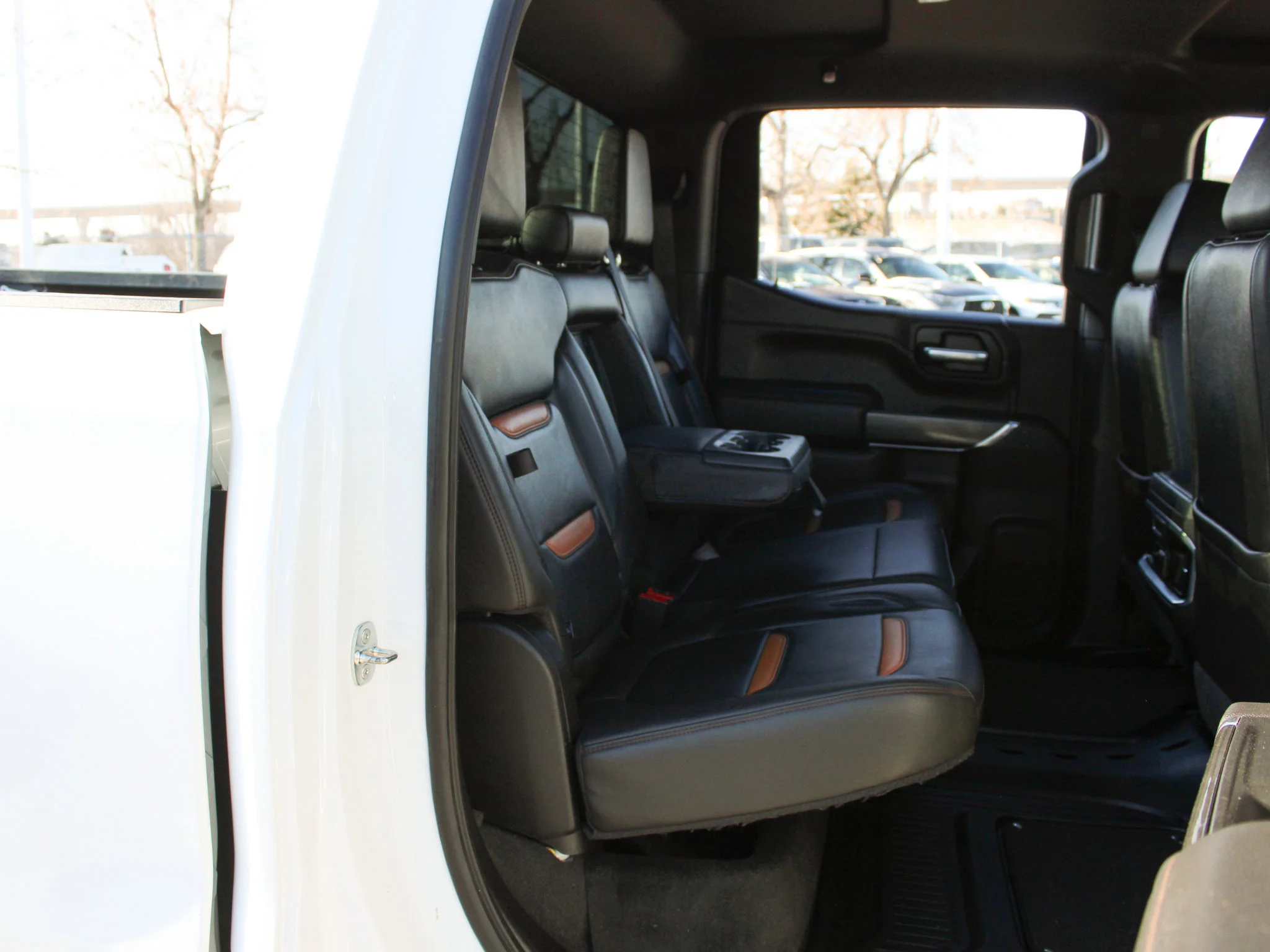 Certified Used 2021 White GMC AT4 * V8 | MultiPro Tailgate | Apple CarPlay | Bedliner | Heated/Vented Seats | Remote Start | 3M image 20