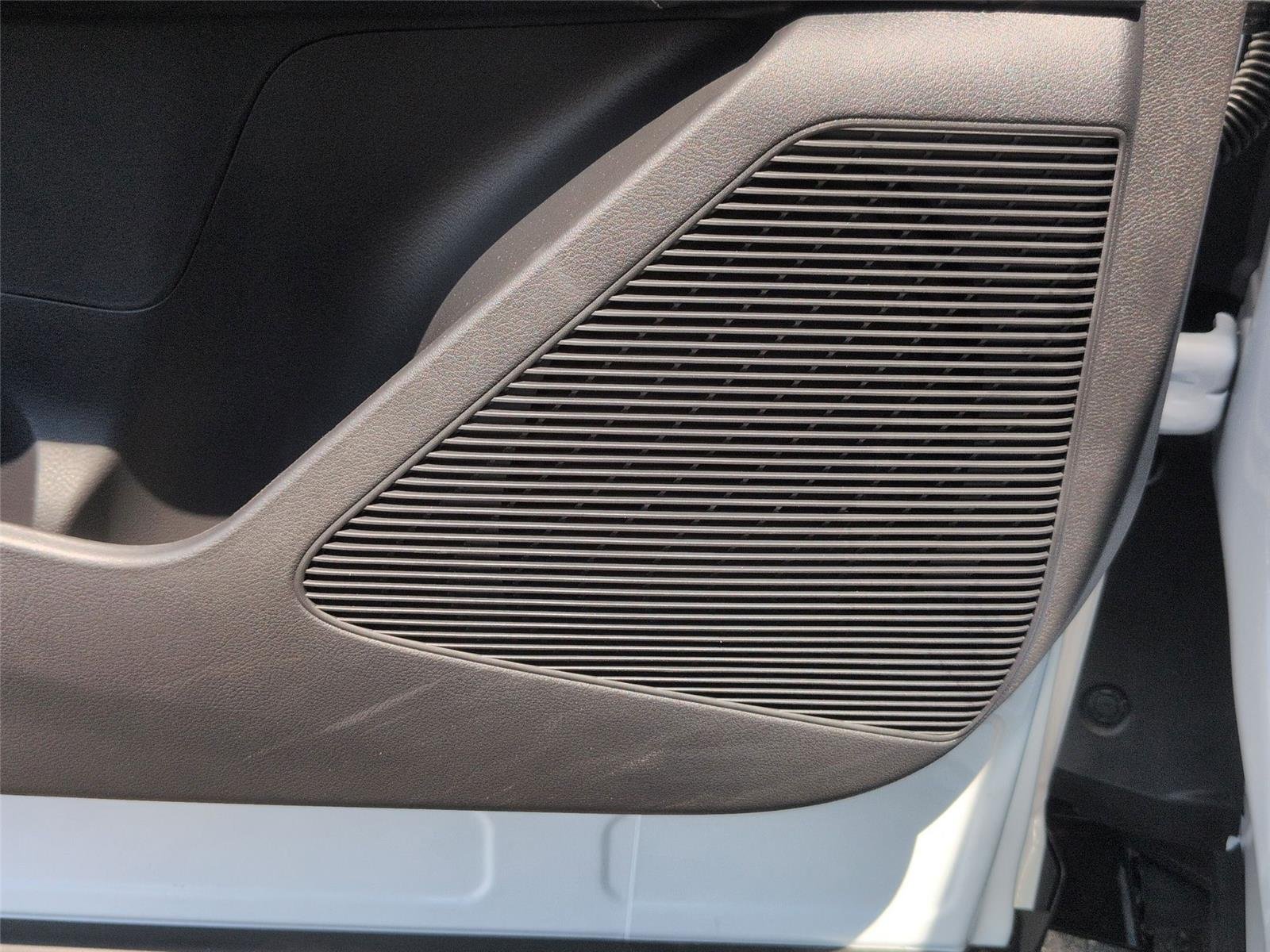 New 2026 Everest White Pearl TriCoat / Super Black Two-tone Nissan Platinum image 16