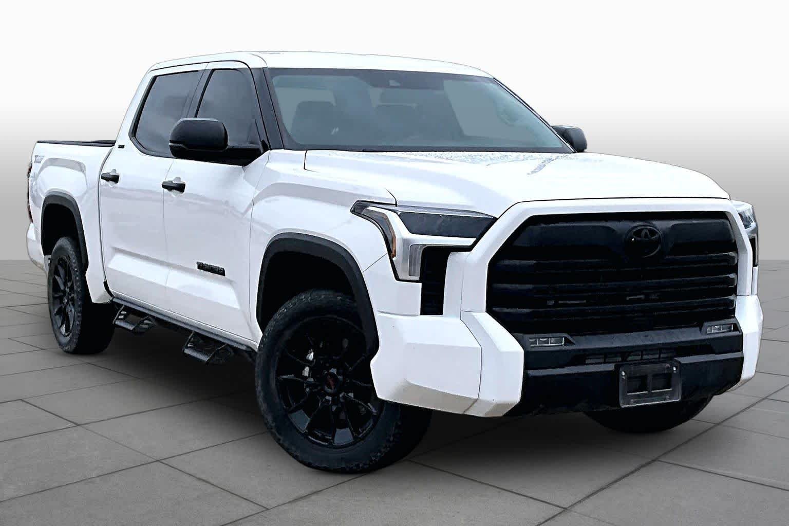 Used 2023 Ice Cap Toyota SR5 image 3