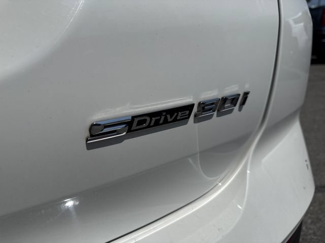 Used 2022 White BMW sDrive30i image 27