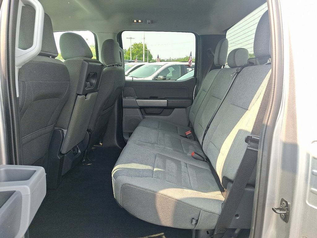 Used 2025 Silver Ford XLT image 10