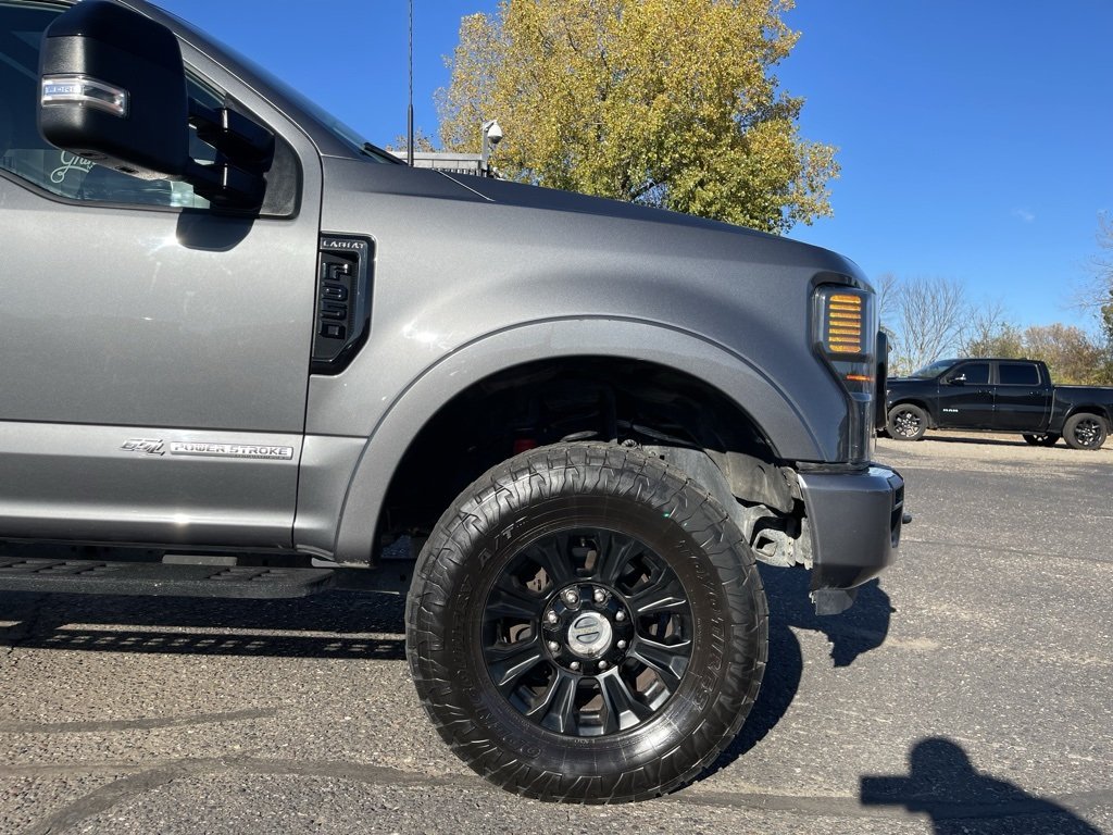 2022 Ford F-350 photo 2