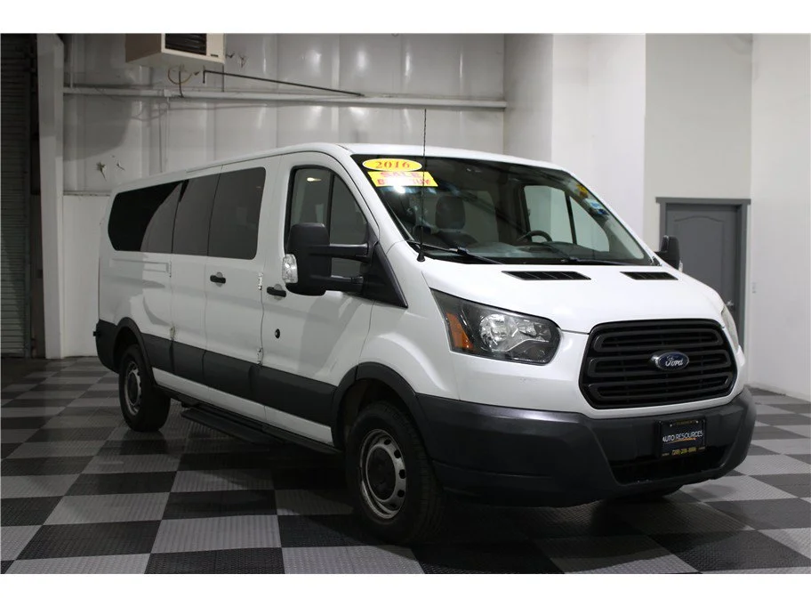 Used 2016 White Ford XL w/Low Roof w/60/40 Side Door Van 3D image 3