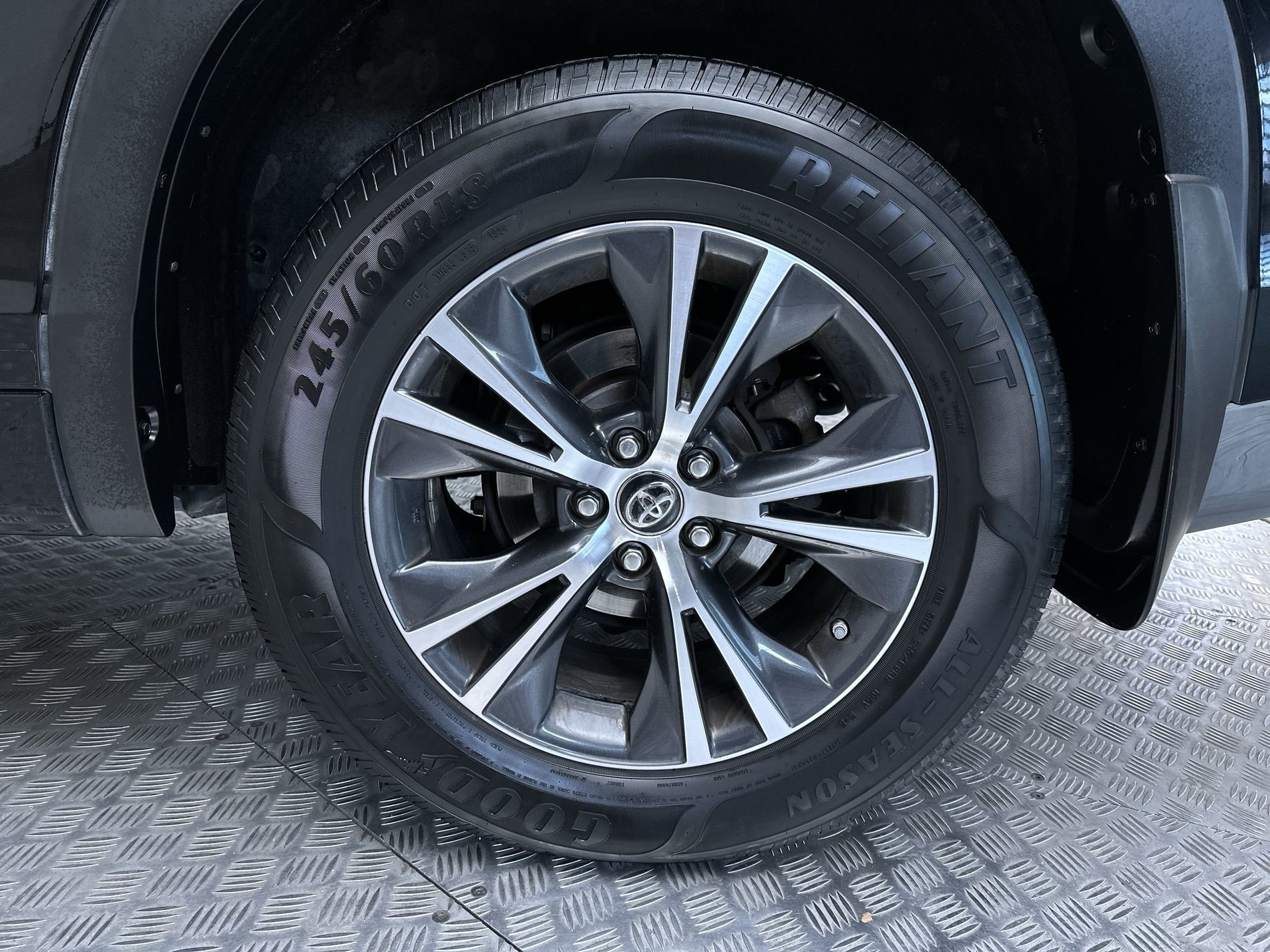 Used 2017 Midnight Black Metallic Toyota LE image 25