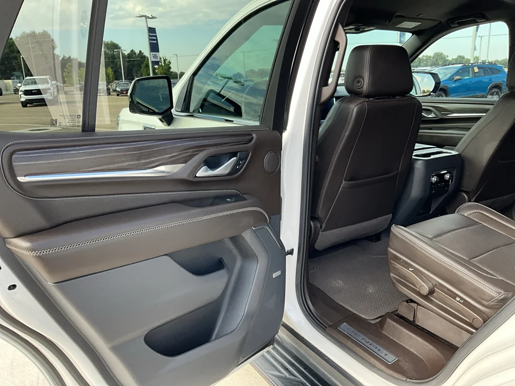 2022 GMC Yukon Denali - Photo 9