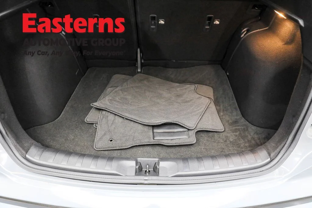 Used 2023 Gray Nissan SR image 9