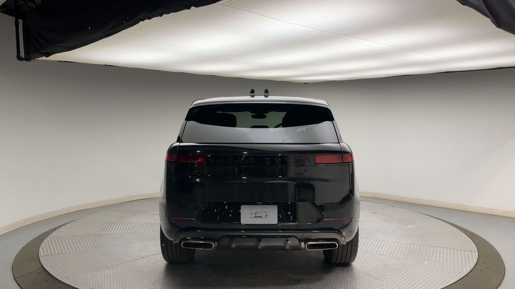 Certified Used 2025 Santorini Black Metallic Land Rover Dynamic SE image 3