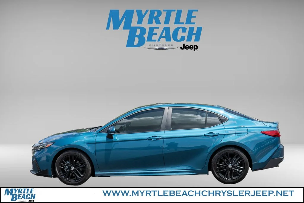 Used 2025 Ocean Toyota SE image 3