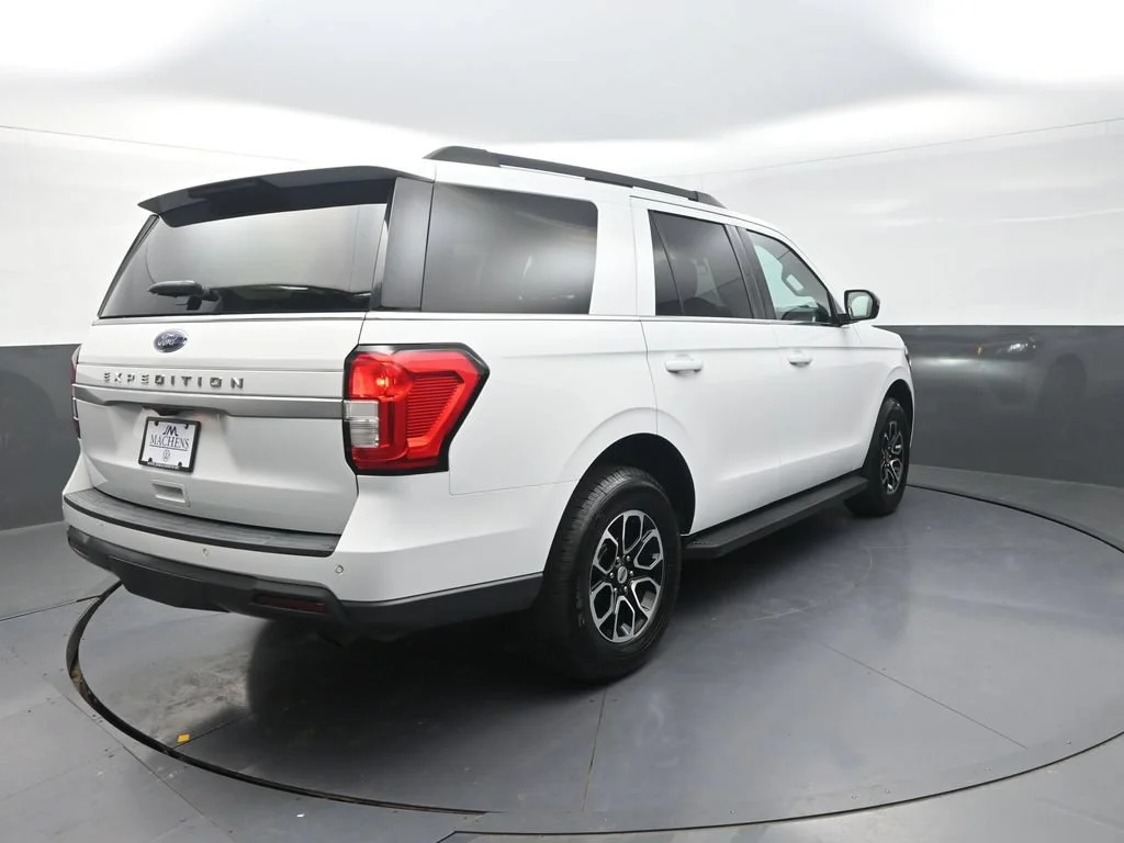 Used 2022 White Ford XL image 11