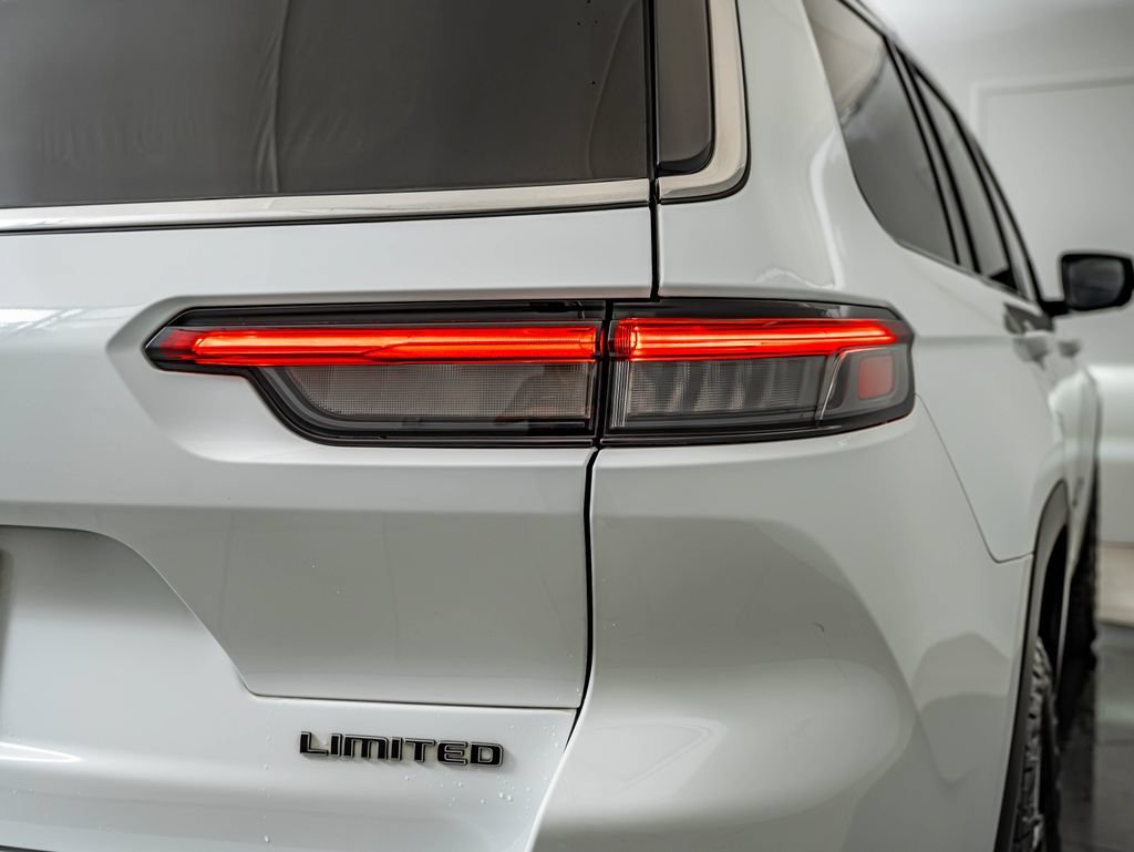 Used 2024 Bright White Clearcoat Jeep Limited image 15