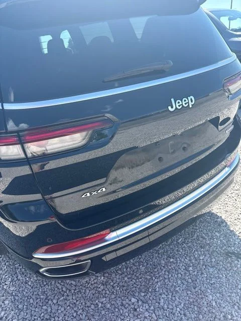 Used 2023 Black Jeep Summit image 7