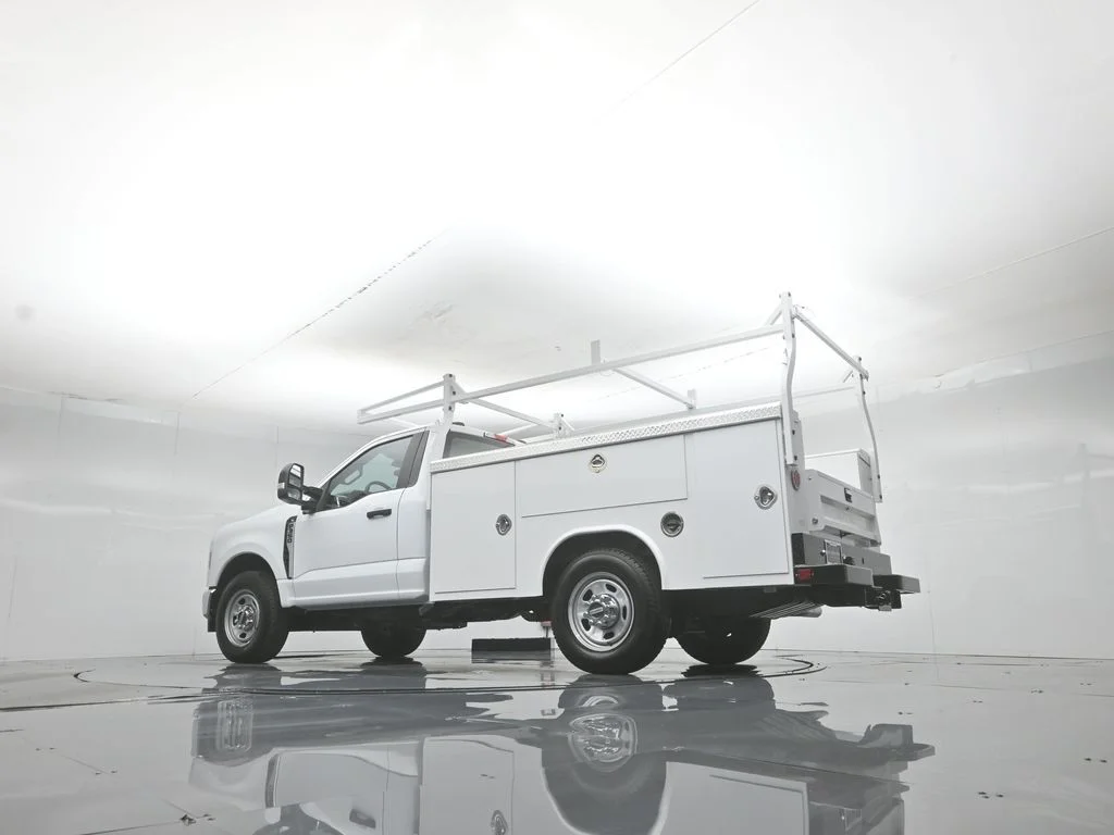 New 2026 Oxford White Ford XL image 52
