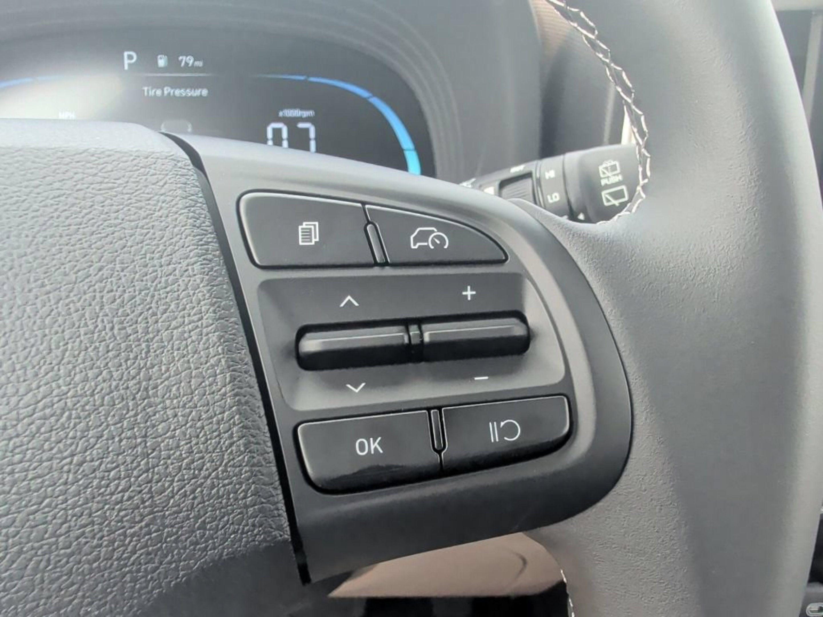 New 2026 Onyx Black Hyundai SEL image 19