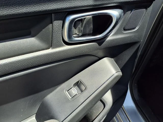 Used 2022 Silver Honda LX image 19