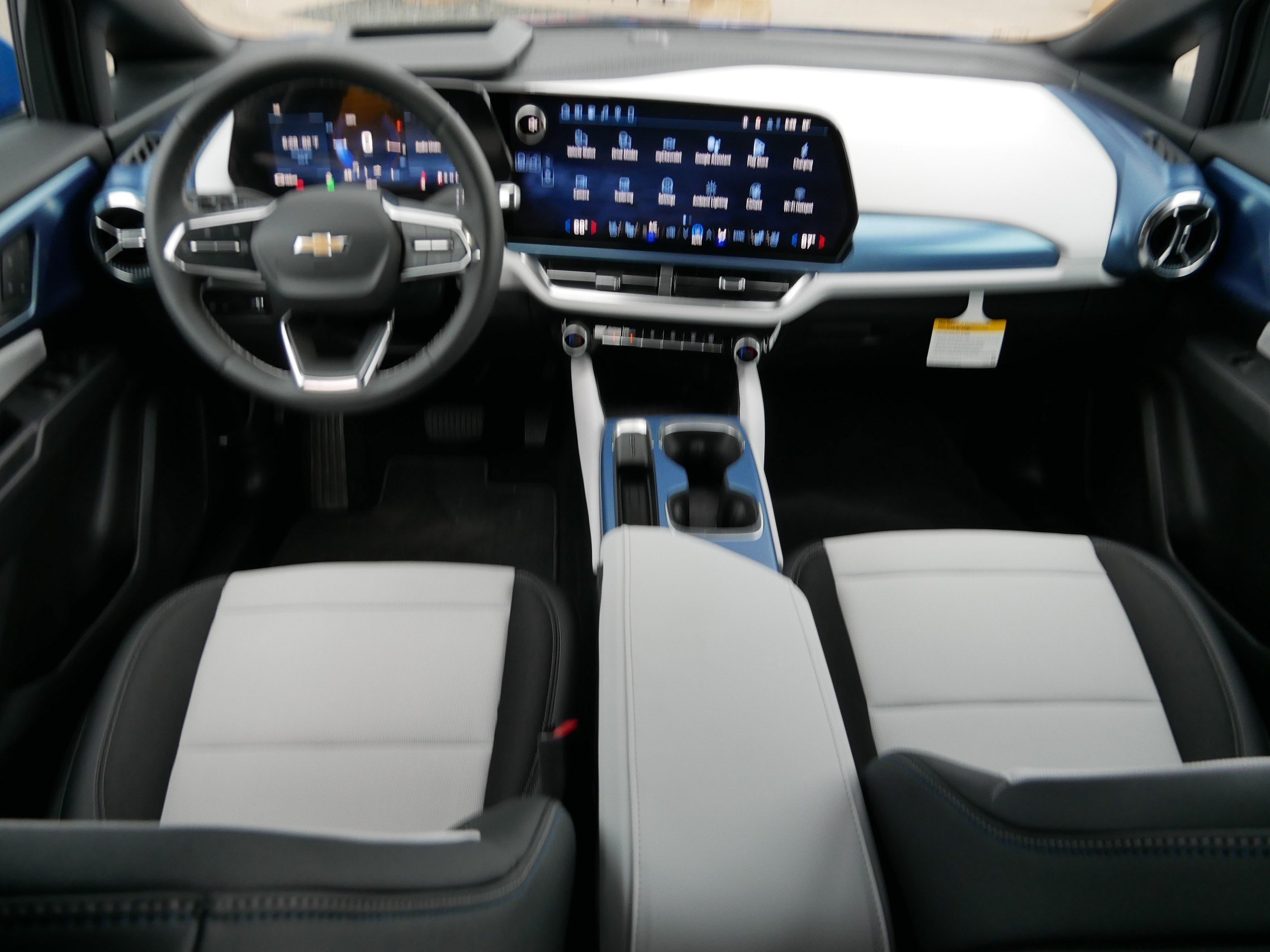 2026 Chevrolet Equinox EV 2LT - Photo 6