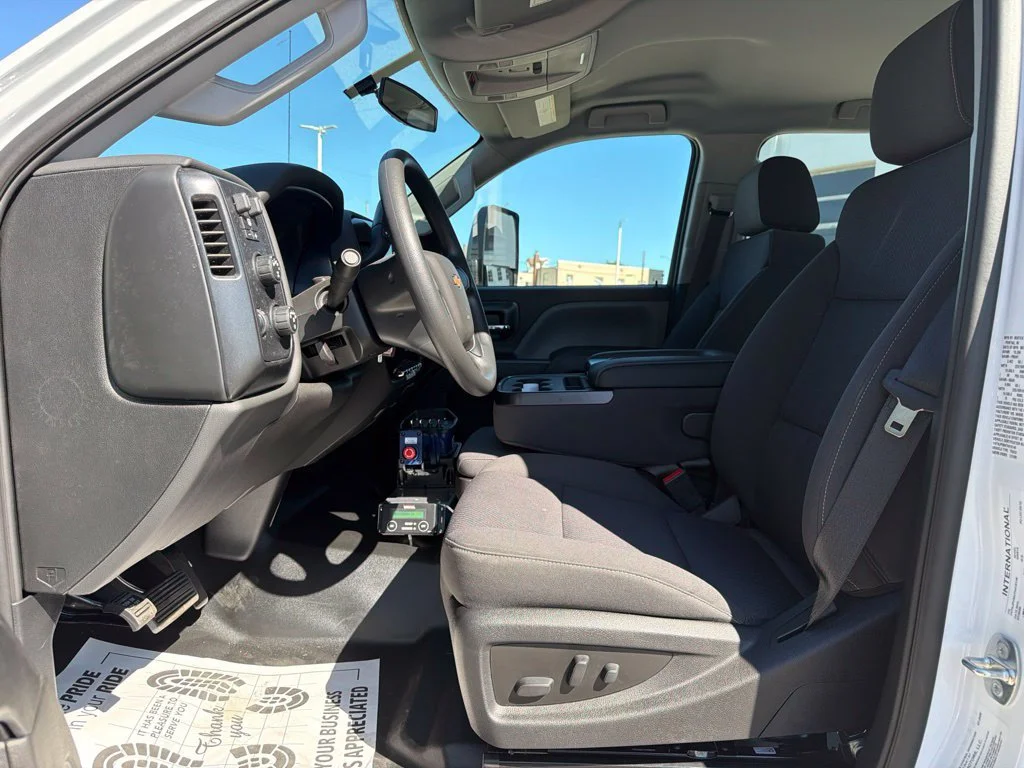 New 2026 Summit White Chevrolet Work Truck image 14