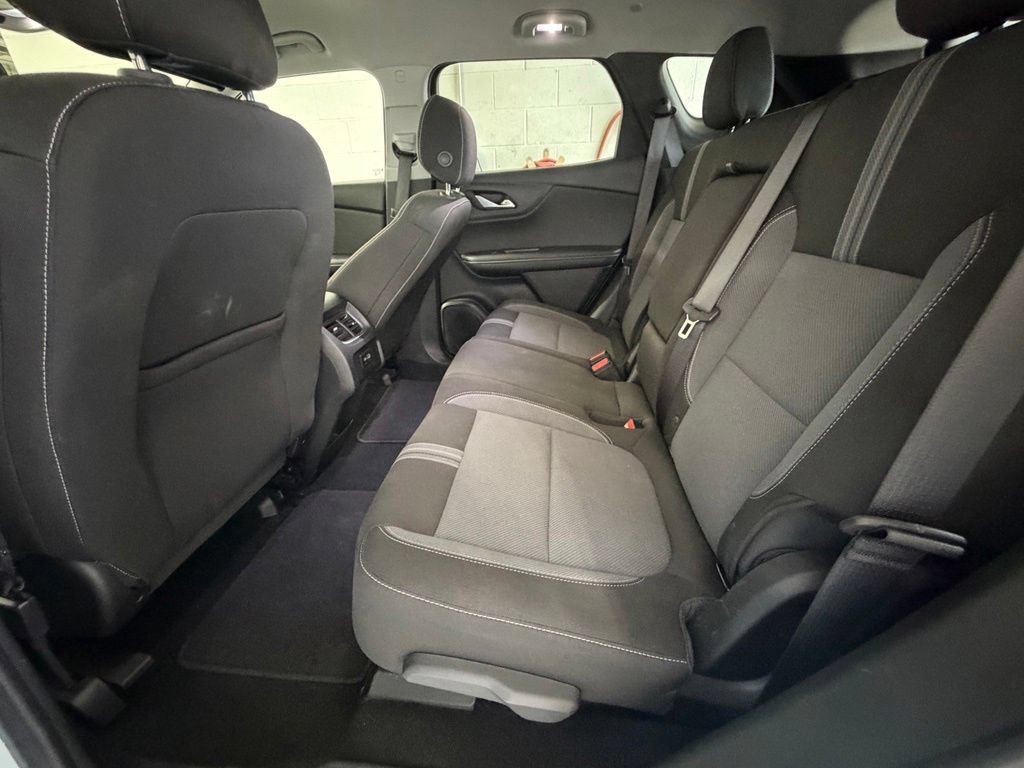 Used 2025 Summit White Chevrolet 2LT image 56
