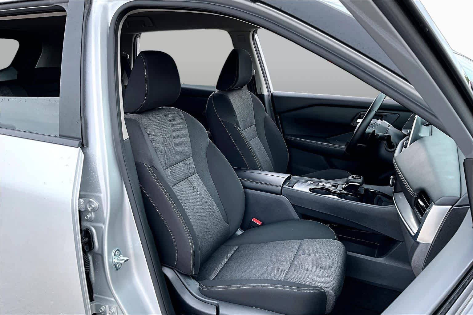 Used 2025 Brilliant Silver Metallic Nissan SV image 9
