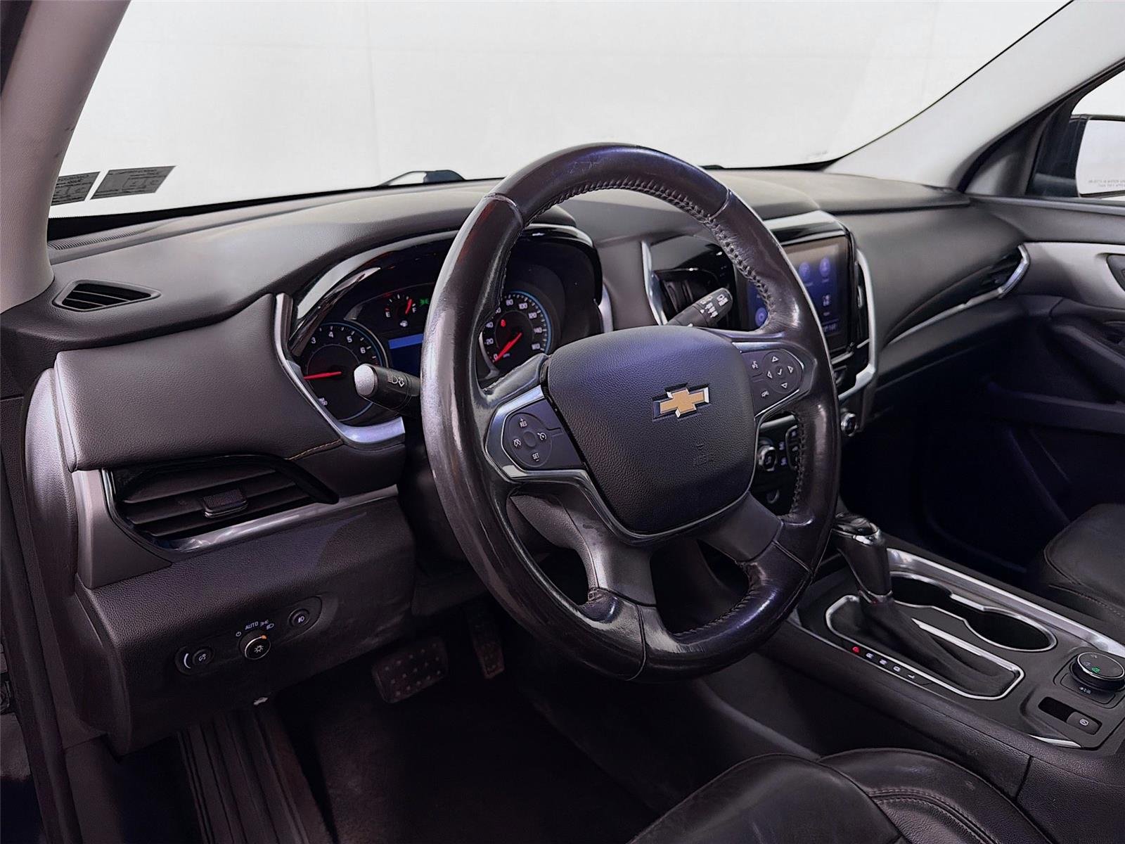 Used 2020 MIDNIGHT BLUE METALLIC Chevrolet LT Leather image 16