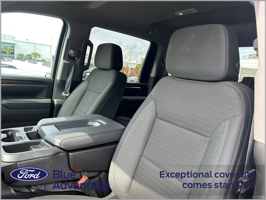 Used 2025 White Chevrolet LT image 11