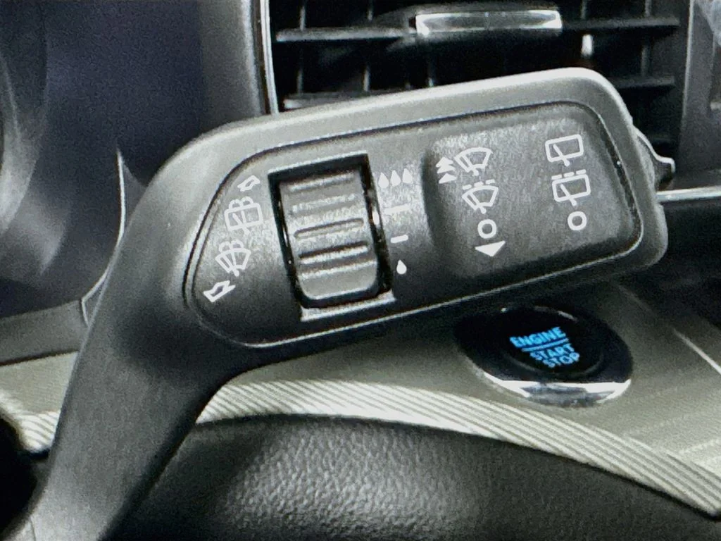Used 2022 Gray Ford XLT image 13